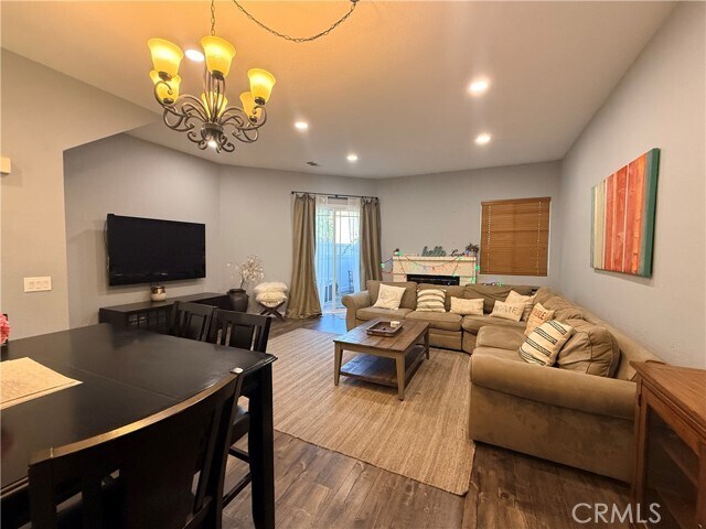 Foto del edificio - 24337 Val Verde Ct