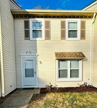 Building Photo - 528 Peregrine St