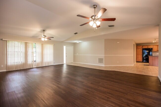 Foto del edificio - 1320 SE 2nd St