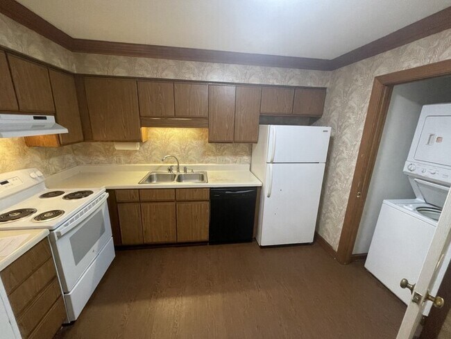 Building Photo - 3537 Ivy Commons Dr