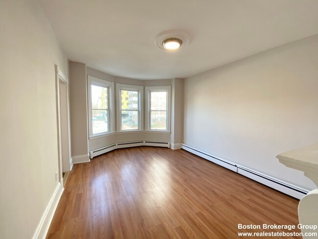 Building Photo - 1574 Tremont St