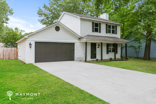 Building Photo - Farmhouse Style Three Bedroom