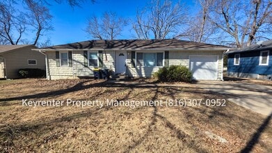 Building Photo - 9414 Palmer Ave