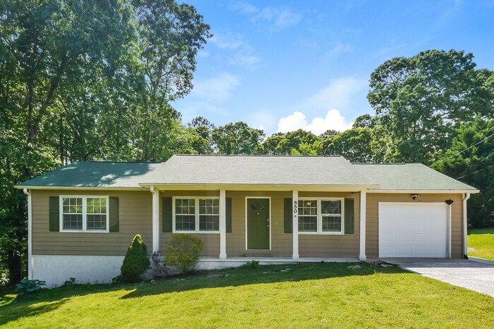 Foto principal - 650 Lindsey Lake Rd
