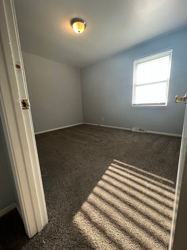 Building Photo - 109 McDanield St