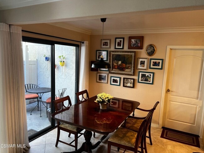 Foto del edificio - 2853 Instone Ct