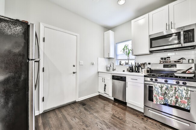 Cocina - 1411 W Flournoy St