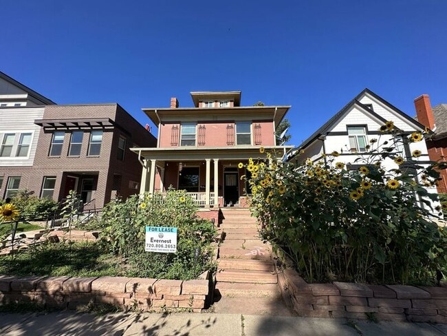 Building Photo - 1757 Vine St