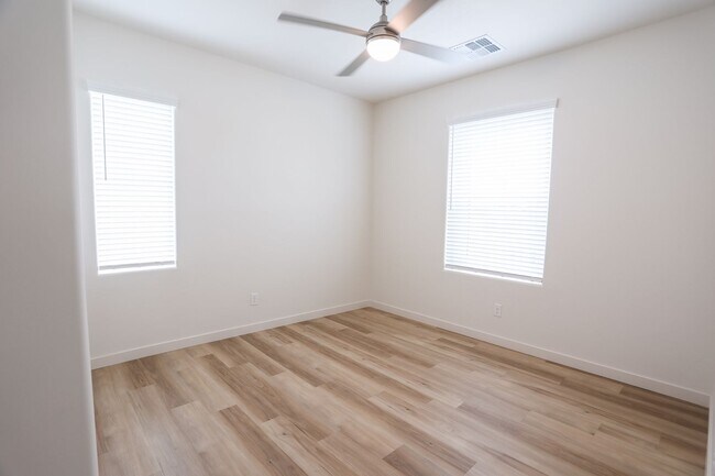 Building Photo - Gated Community, Pet Friendly, Upgraded Lifestyle - Now Available