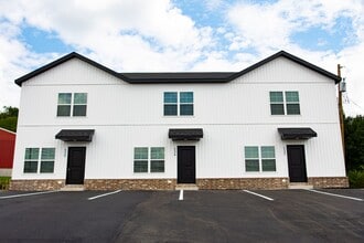 122 N Centennial Ave