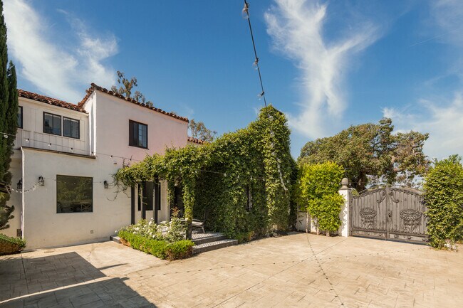 Foto del edificio - 612 Galer Pl