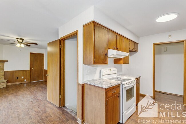 Foto del edificio - Mid Century 3 Bedroom