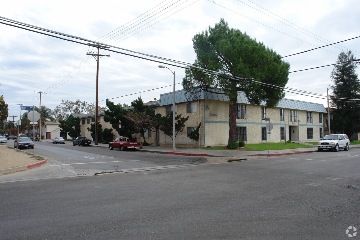 Primary Photo - El Cortez Apartments