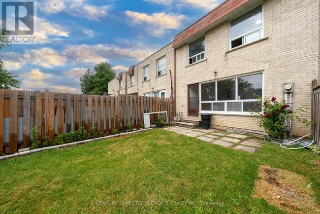 Photo du bâtiment - 7440 Goreway Dr