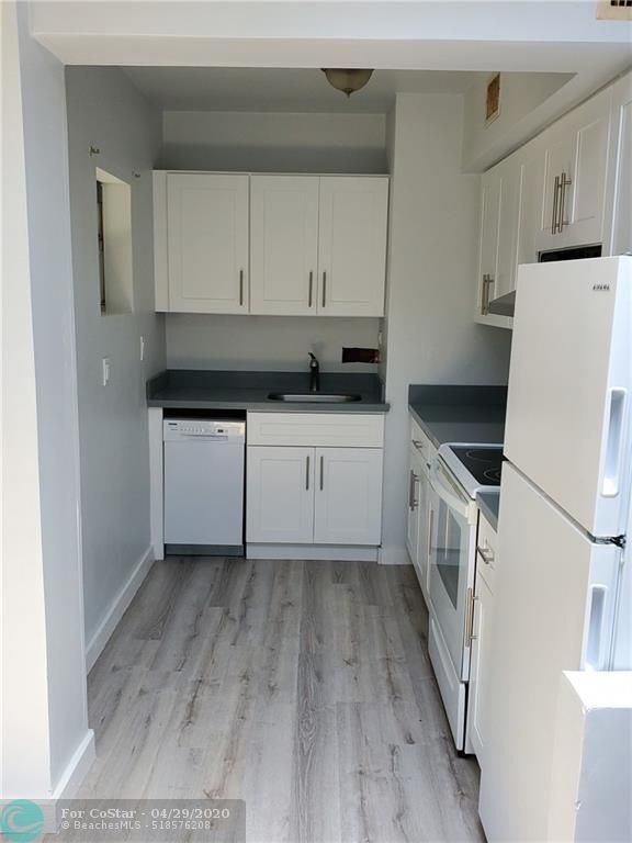 Building Photo - 1881 NE 49th Ct