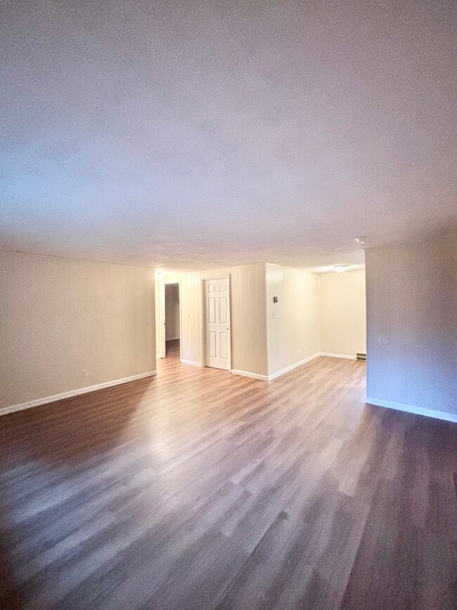 Building Photo - 201 Lexington St