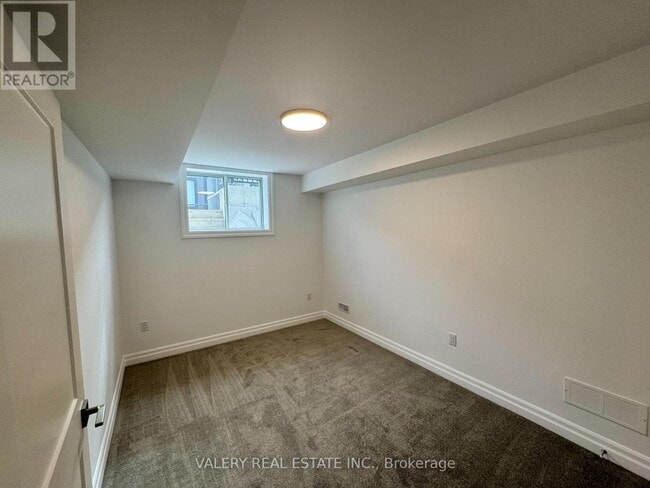 Building Photo - 7489 Marvel Dr