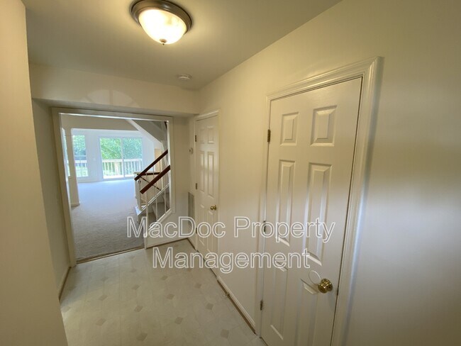 Foto del edificio - 106 Batley Ct
