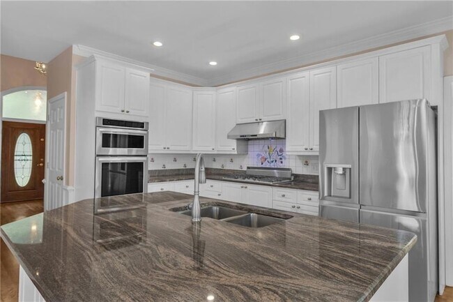 Foto del edificio - 915 Chipley Ct NE