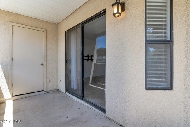 Building Photo - 4850 E Desert Cove Ave