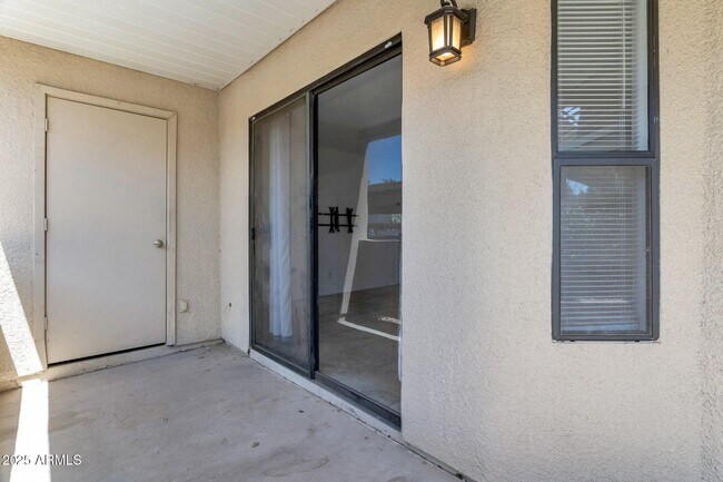 Foto del edificio - 4850 E Desert Cove Ave