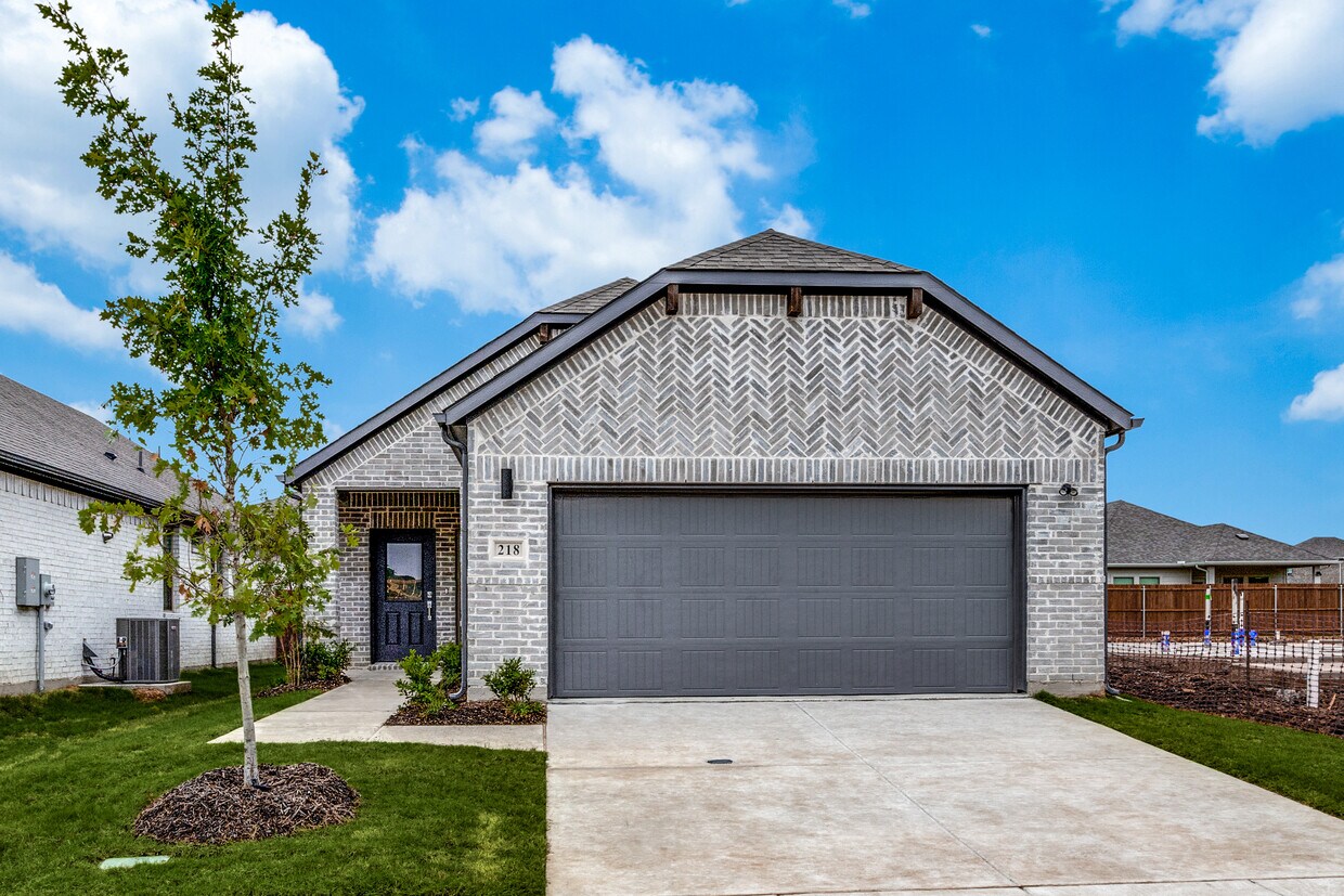 Primary Photo - 218 Berkshire Dr