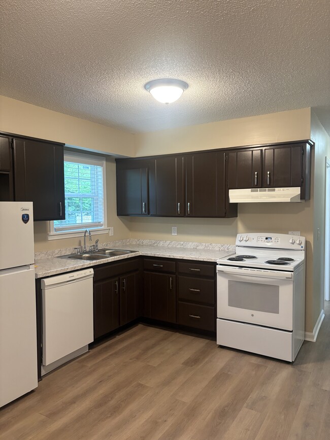 Updated kitchen with new appliances - 1039 N Lakeshore Dr