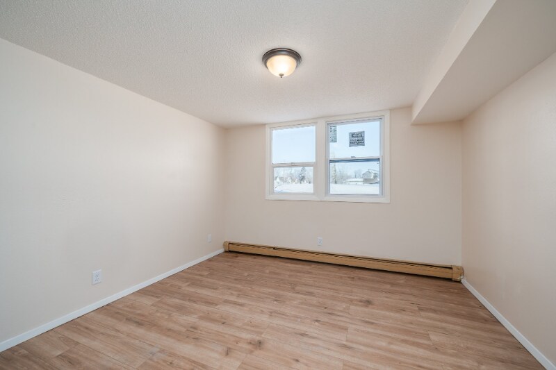 808 S Main Ave Unit 103, Colton, SD 57018 Room for Rent in Colton, SD