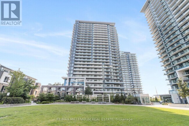 Photo du bâtiment - 2560 Eglinton Ave W