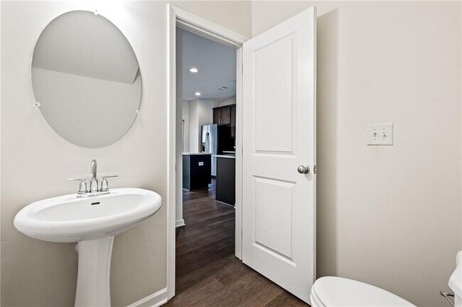 Foto del edificio - 776 Crestwell Cir
