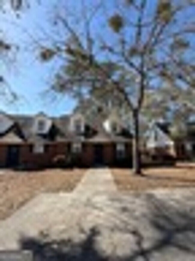 Building Photo - 303 Madison Ave