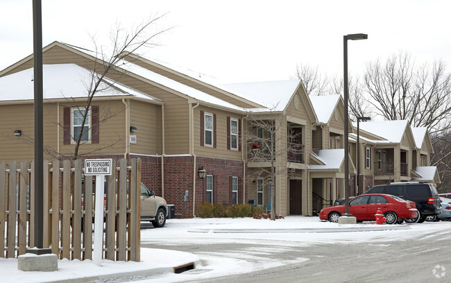 Side View - Rolling Meadows Apartments