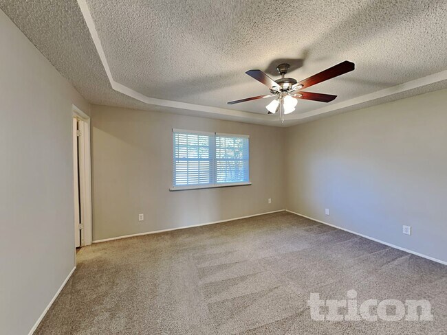 Foto del edificio - 7437 Sandhurst Ln E