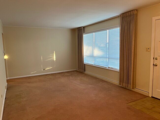 Building Photo - 2900 Grouse Ln