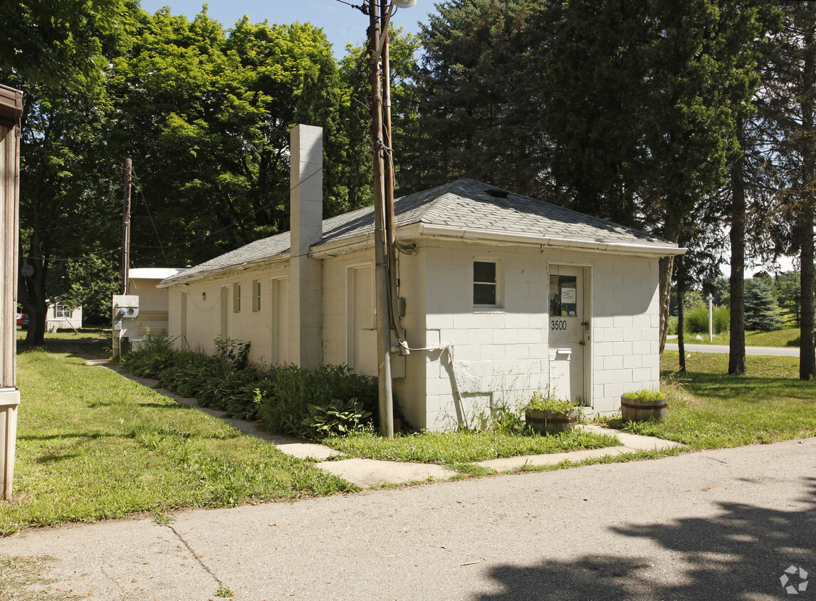 Building Photo - Miller Trailer Village