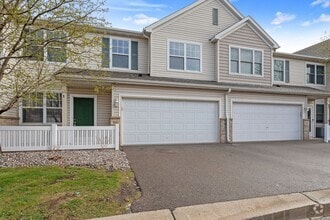 Building Photo - 9105 Holly Ln N