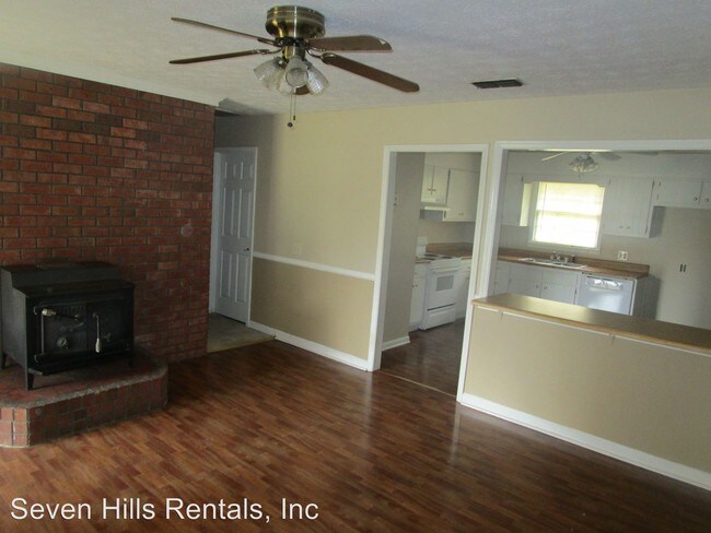 Building Photo - 3 br, 2 bath House - 35 Southern Woods Drive