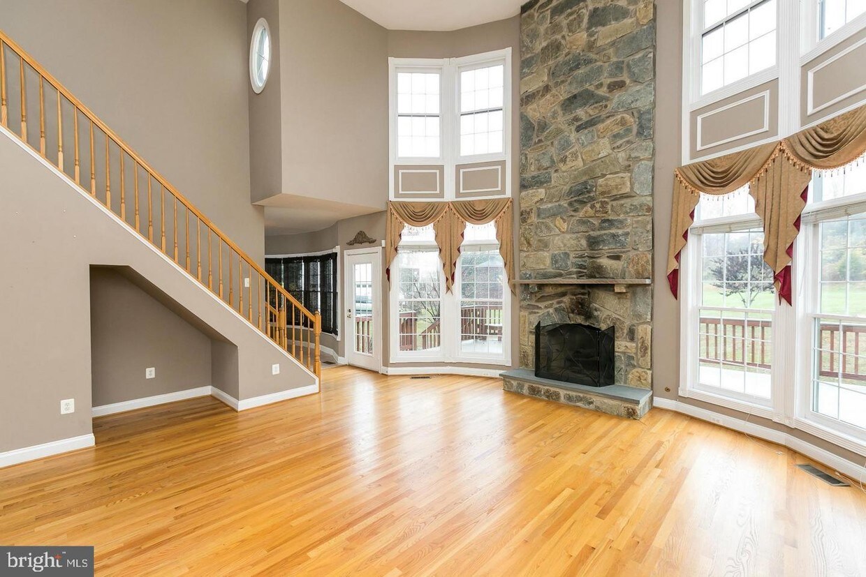 Foto principal - 16843 Harbour Town Dr