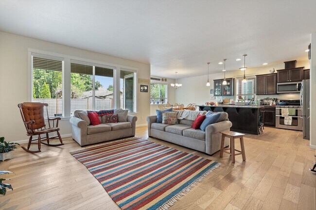 Foto del edificio - 5 bedroom high efficient home - Olympia Sc...