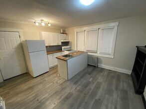 Building Photo - 128 Carrick Ave