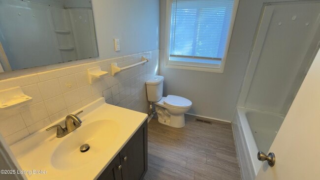 Foto del edificio - 109 Kenwood Ave