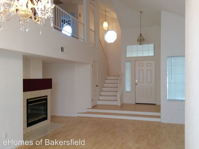 Building Photo - 1101 Sand Creek Dr