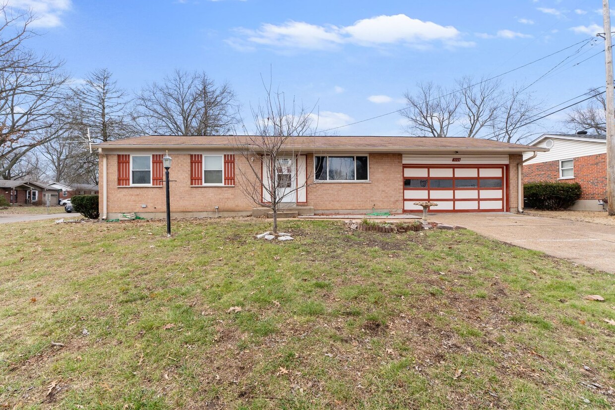 Primary Photo - INCREDIBLE DEAL! 3 bed 2.5 Bath Home with ...