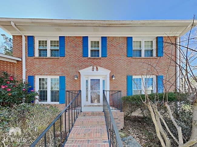 Building Photo - 2211 Tarence Ln SW