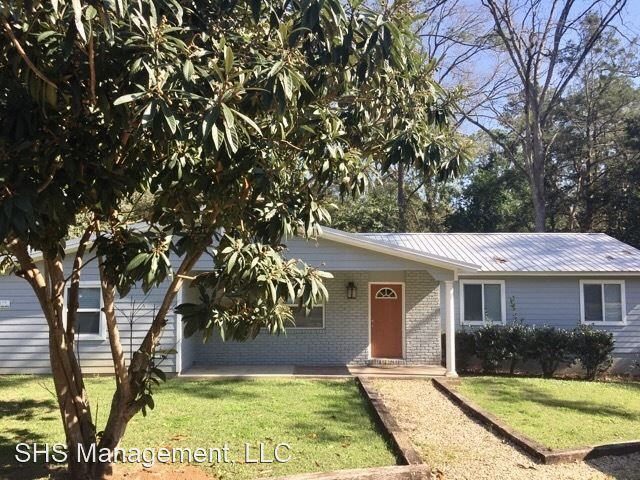 Primary Photo - 5 br, 3 bath House - 221 Bamboo Dr.