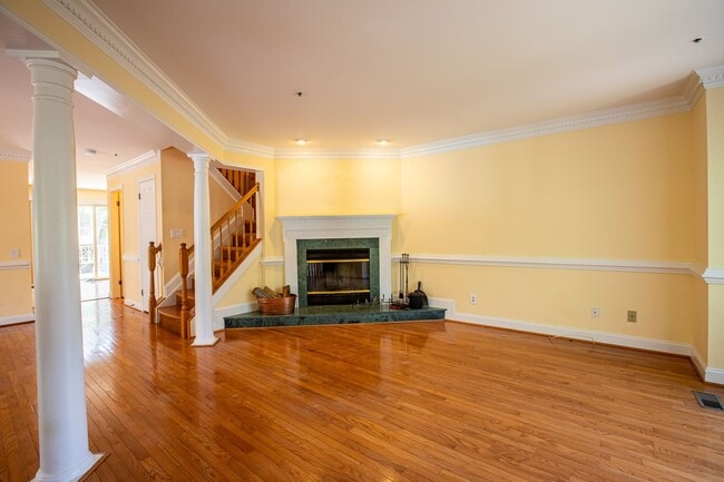 Foto del edificio - Impressive 3 BR/2 Full BA & 2 Half BA EOG Townhome in Decoverly Adventure!