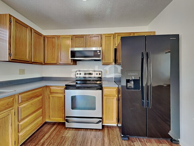 Foto del edificio - 10 Eastridge Dr