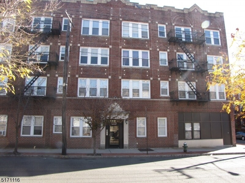 99 Pine St Unit 1C, Montclair, NJ 07042 Apartment for Rent in