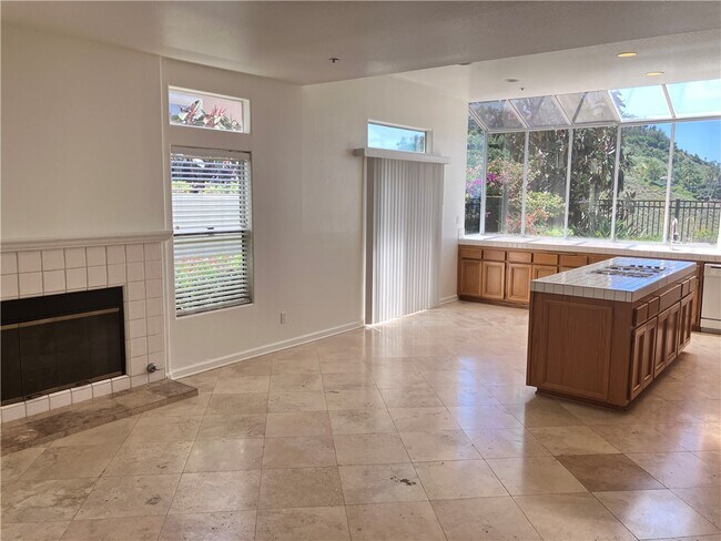 Building Photo - 6609 E Pinnacle Pointe