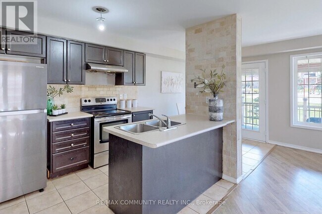Building Photo - 103 Pullen Ln